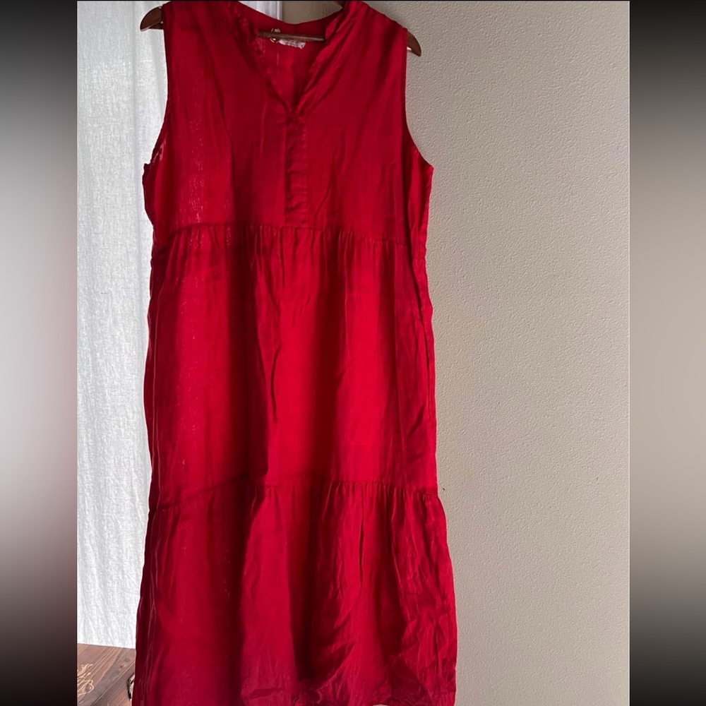 Bella Vita Sleeveless Scarlet Dress